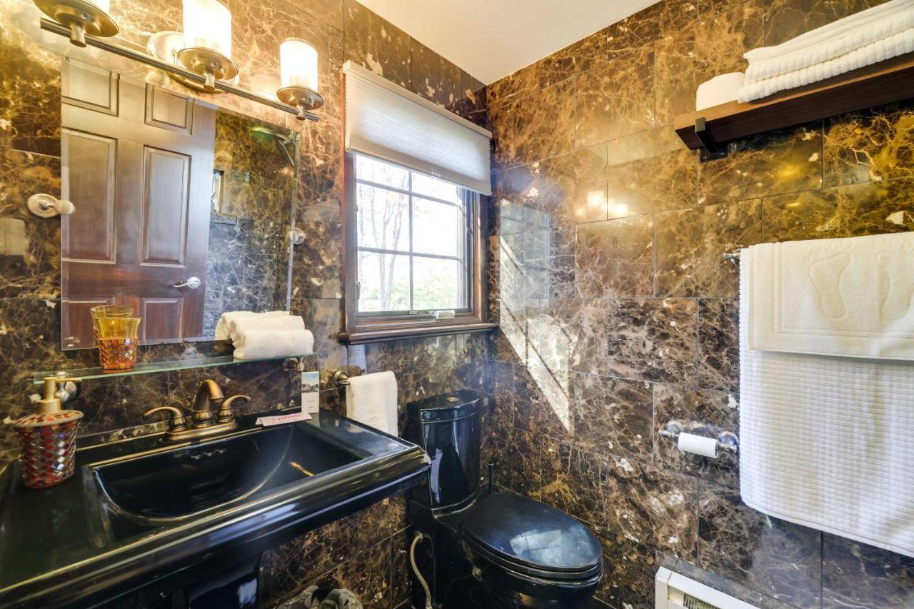 Luxury Pocono House With Private Sunset Holiday home Pocono Summit