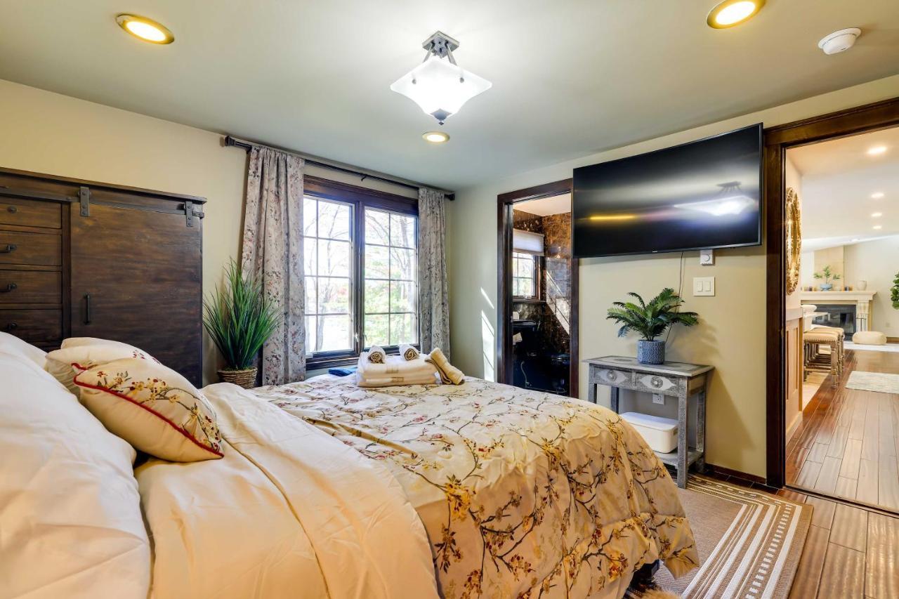 Holiday home Luxury Pocono House With Private Sunset